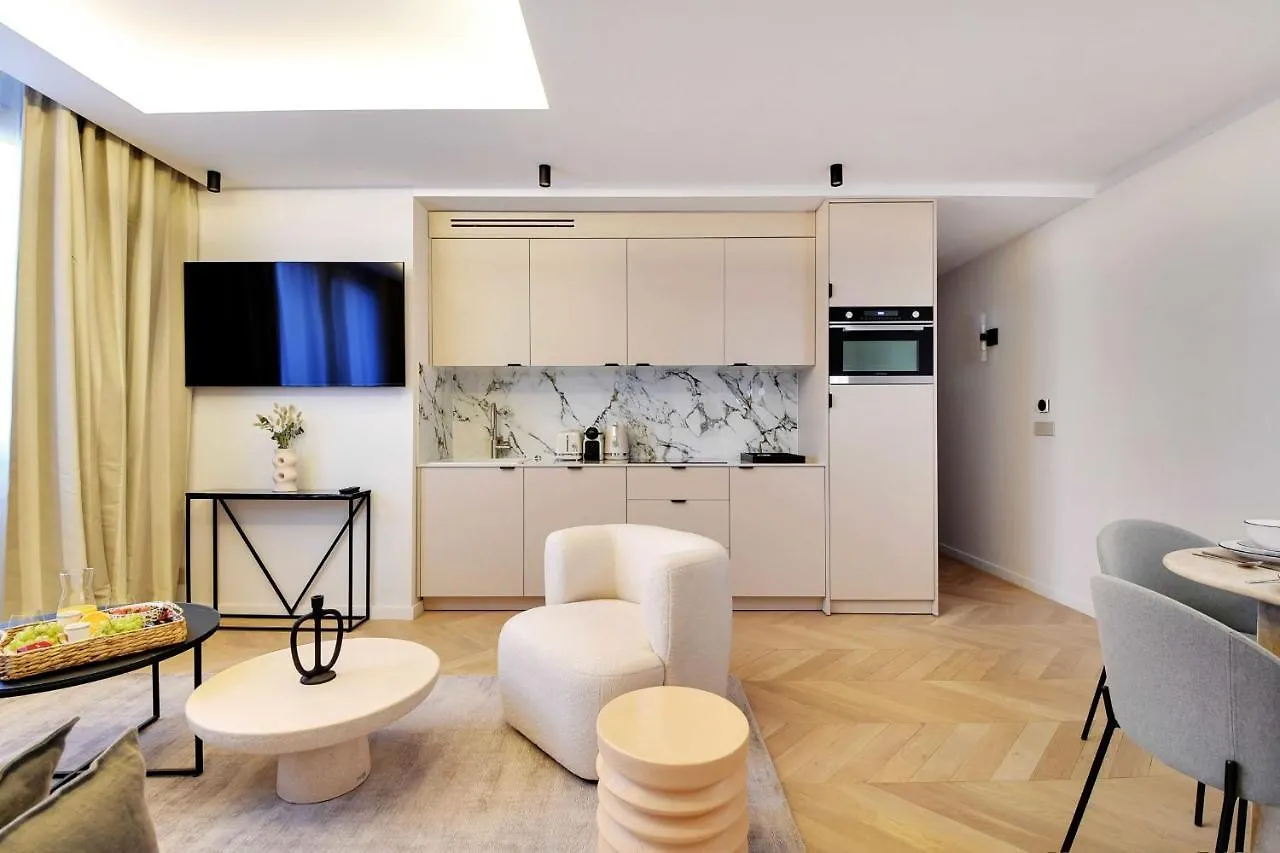 Cosy 2br-6p Champs Elysees * 파리