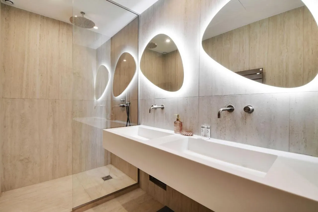 Cosy 2br-6p Champs Elysees 아파트 파리